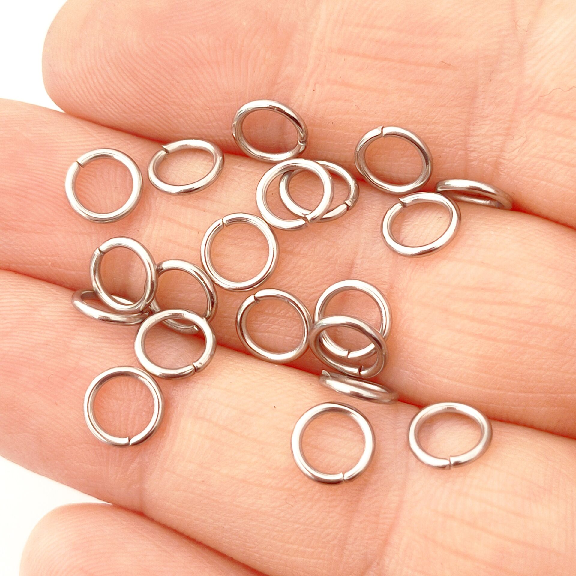 ÇLH-09 A Kalite Gümüş Renk 316L Cerrahi Çelik Halka 7*1 mm