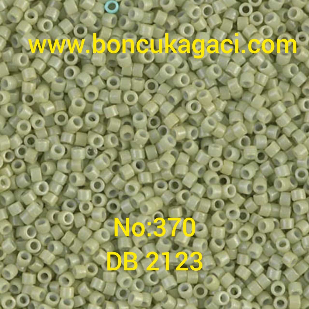 NO:370 Miyuki Delica , Miyuki Boncuk 11/0 DB2123 Opak Açık Yeşil