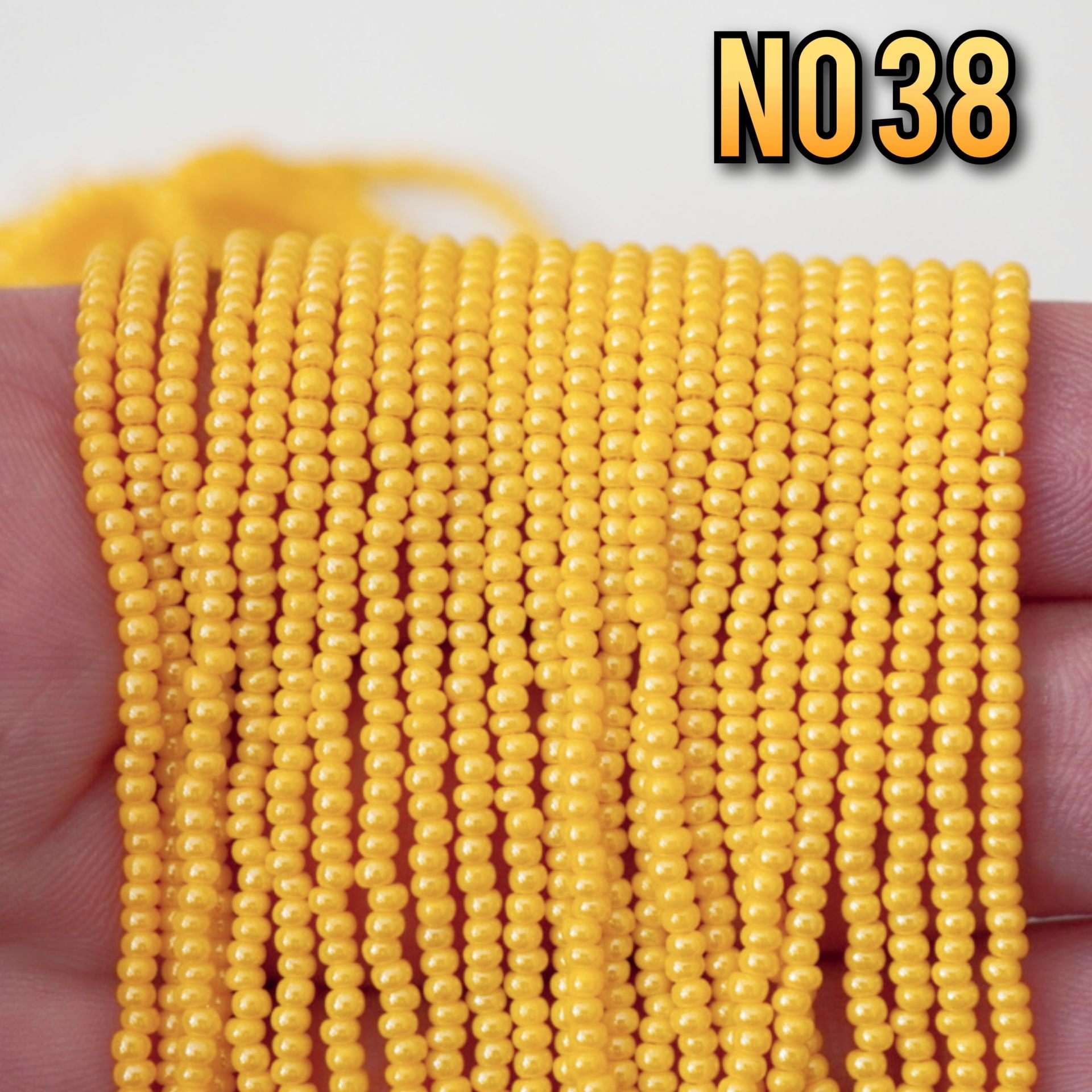 No: 038 Parlak Sarı Preciosa Dizi Kum Boncuk 11/0