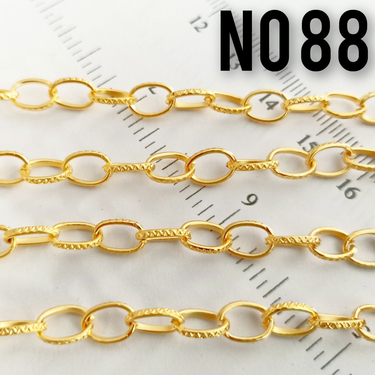 No : 088 24 Ayar Mat Altın Kaplama Desenli Oval Zincir 9 x 6 mm