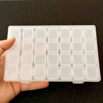 28 Bölmeli Miyuki Boncuk Kutusu