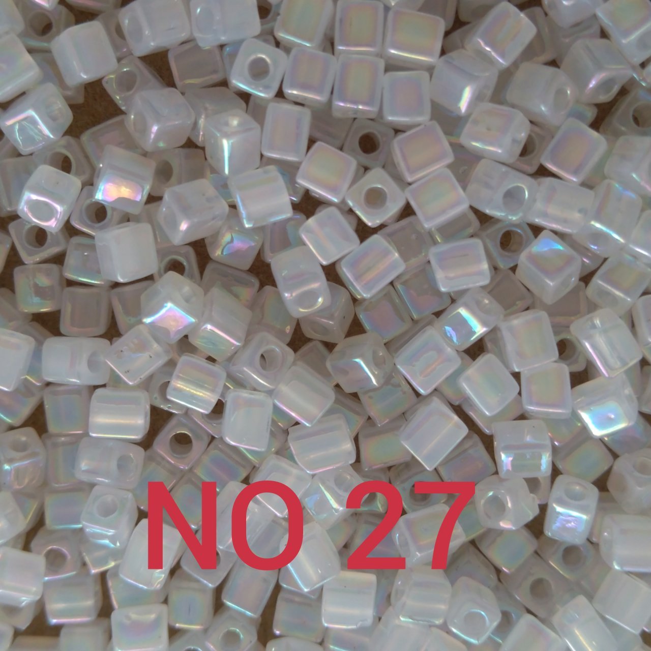 Miyuki 3 mm Küp Boncuk No:27 Şeffaf Beyaz Yanardöner 5 gr