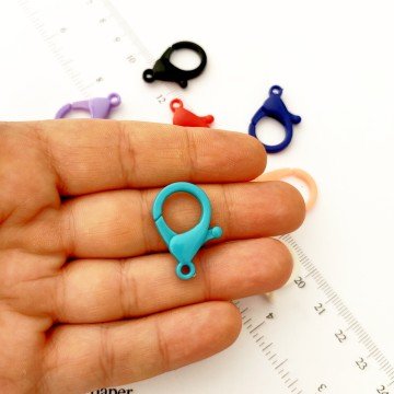 PKS-02 Karışık Renk Plastik Papağan Orta Boy