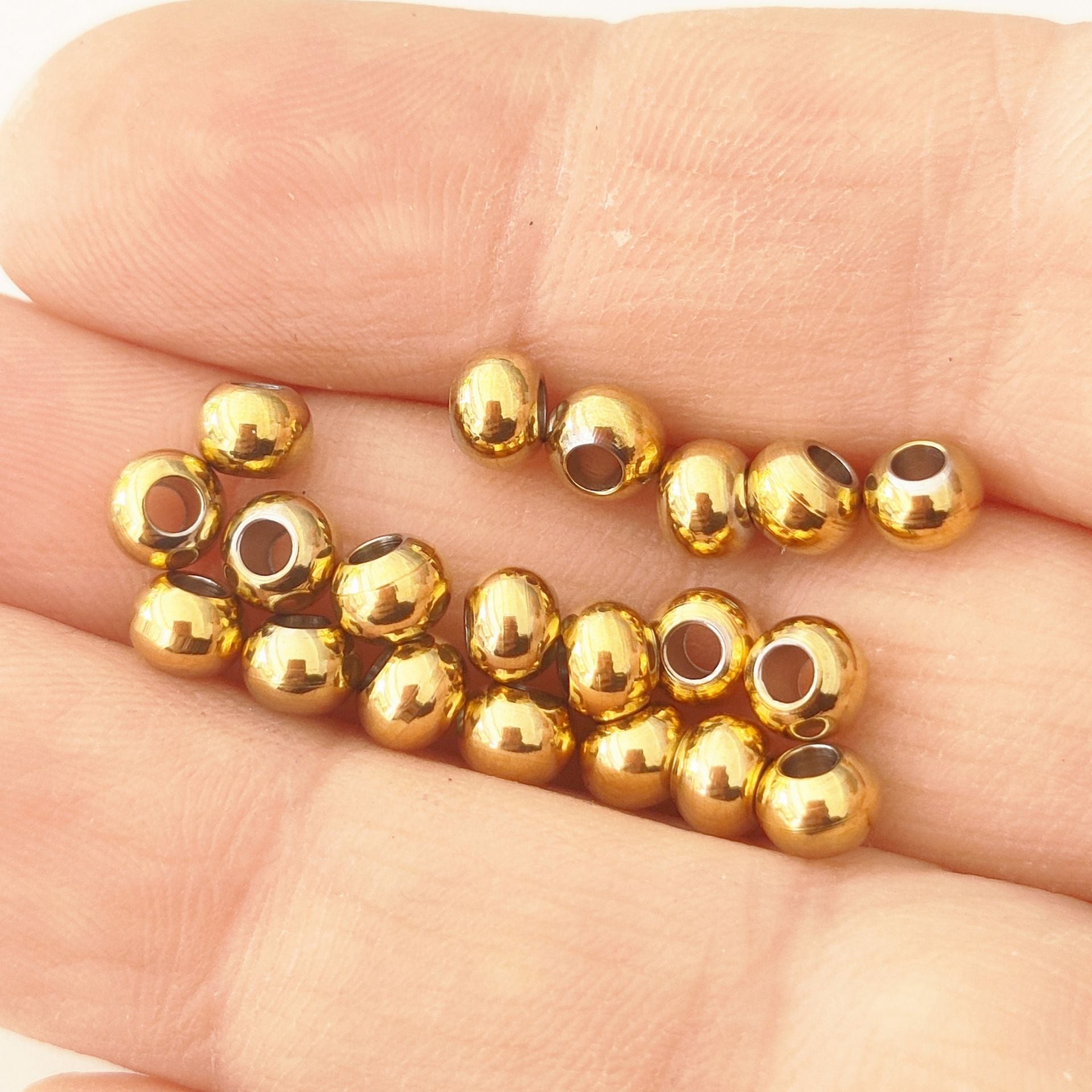 ÇLB-19 A Kalite Kaplama Geniş Delik Altın Renk 316L Cerrahi Çelik Top Boncuk 5 mm