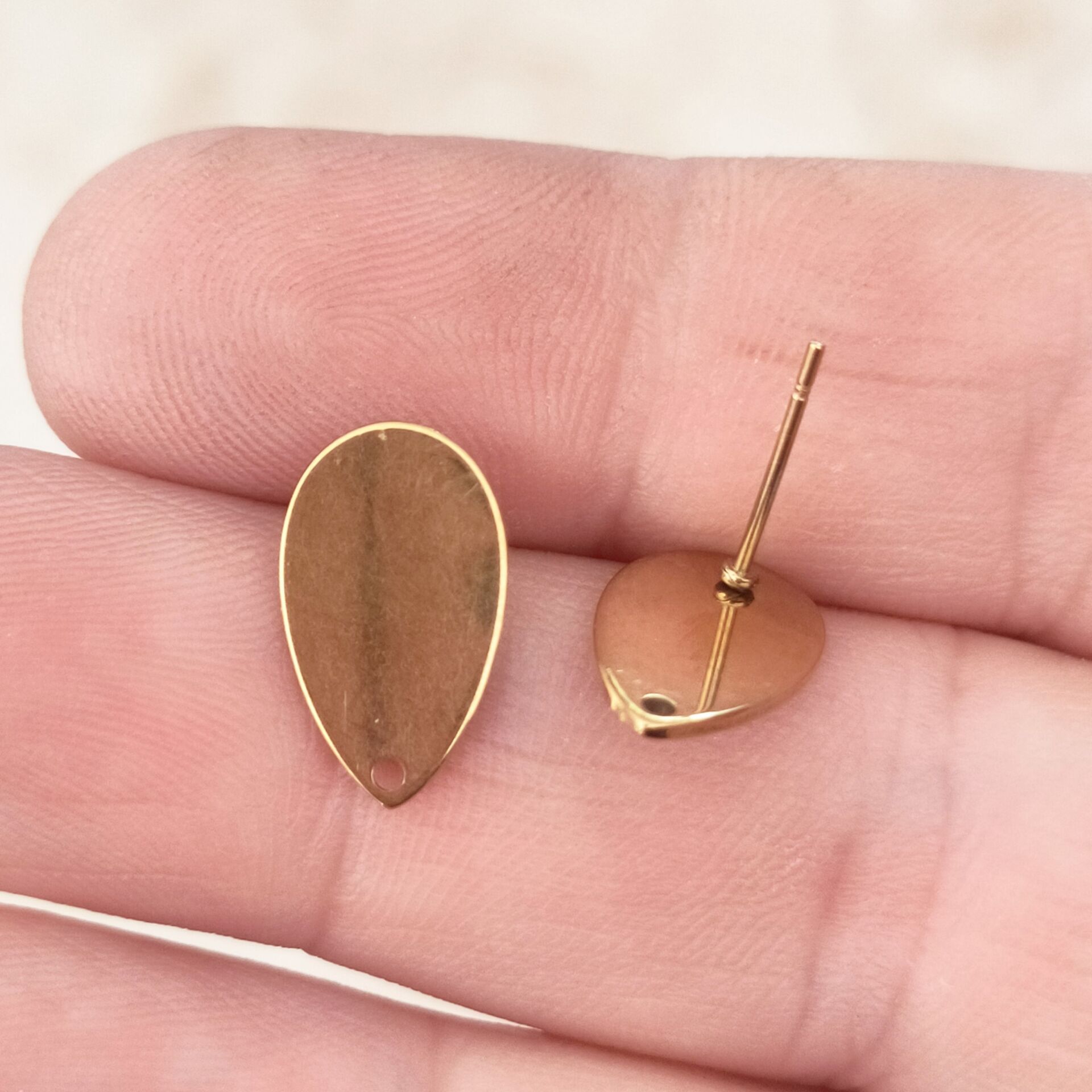 ÇLK-75 A Kalite Kaplama Altın Renk 316L Cerrahi Çelik Damla Küpe Çivisi