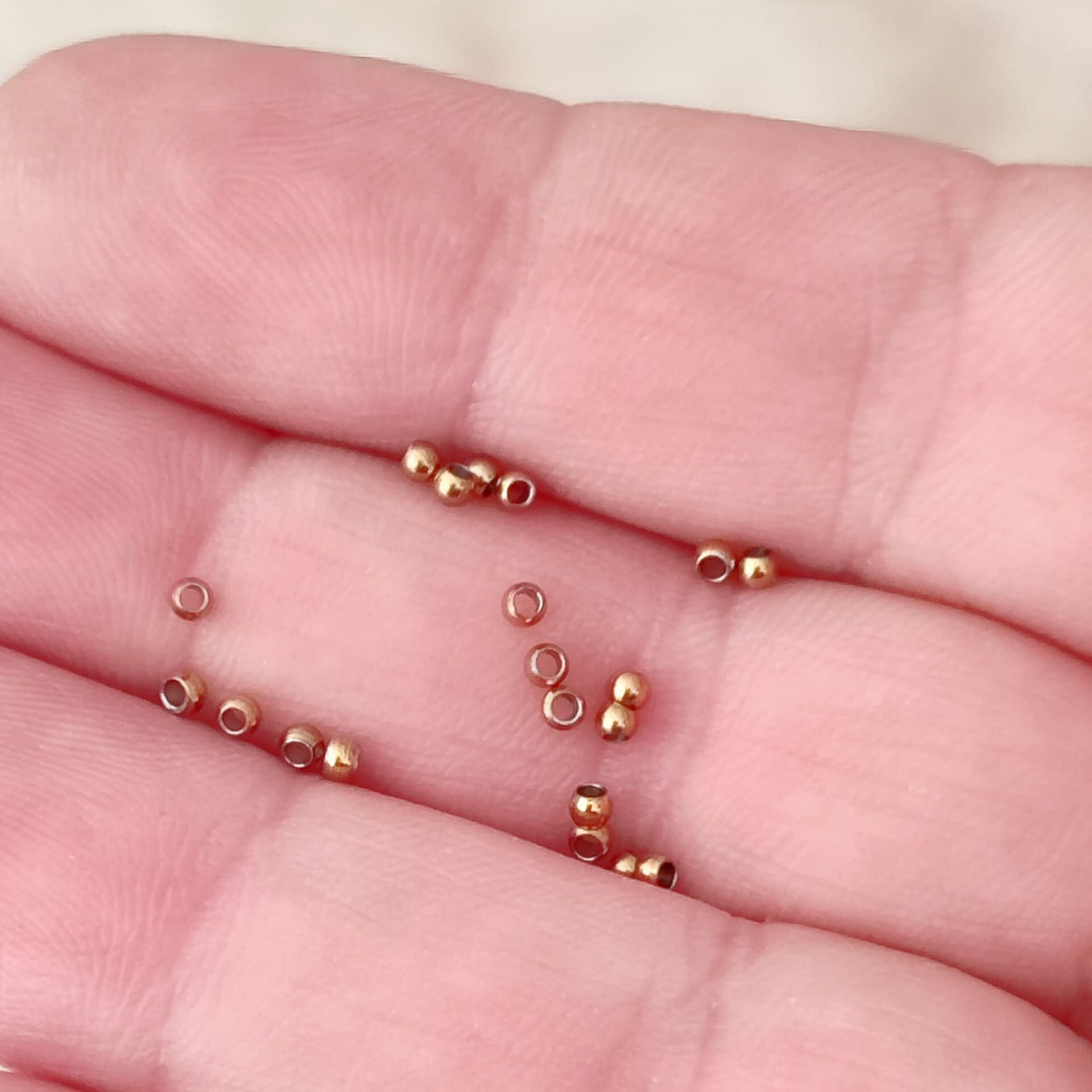 ÇLB-21 A Kalite Kaplama Altın Renk 316L Çelik Bit Boncuk 2 mm