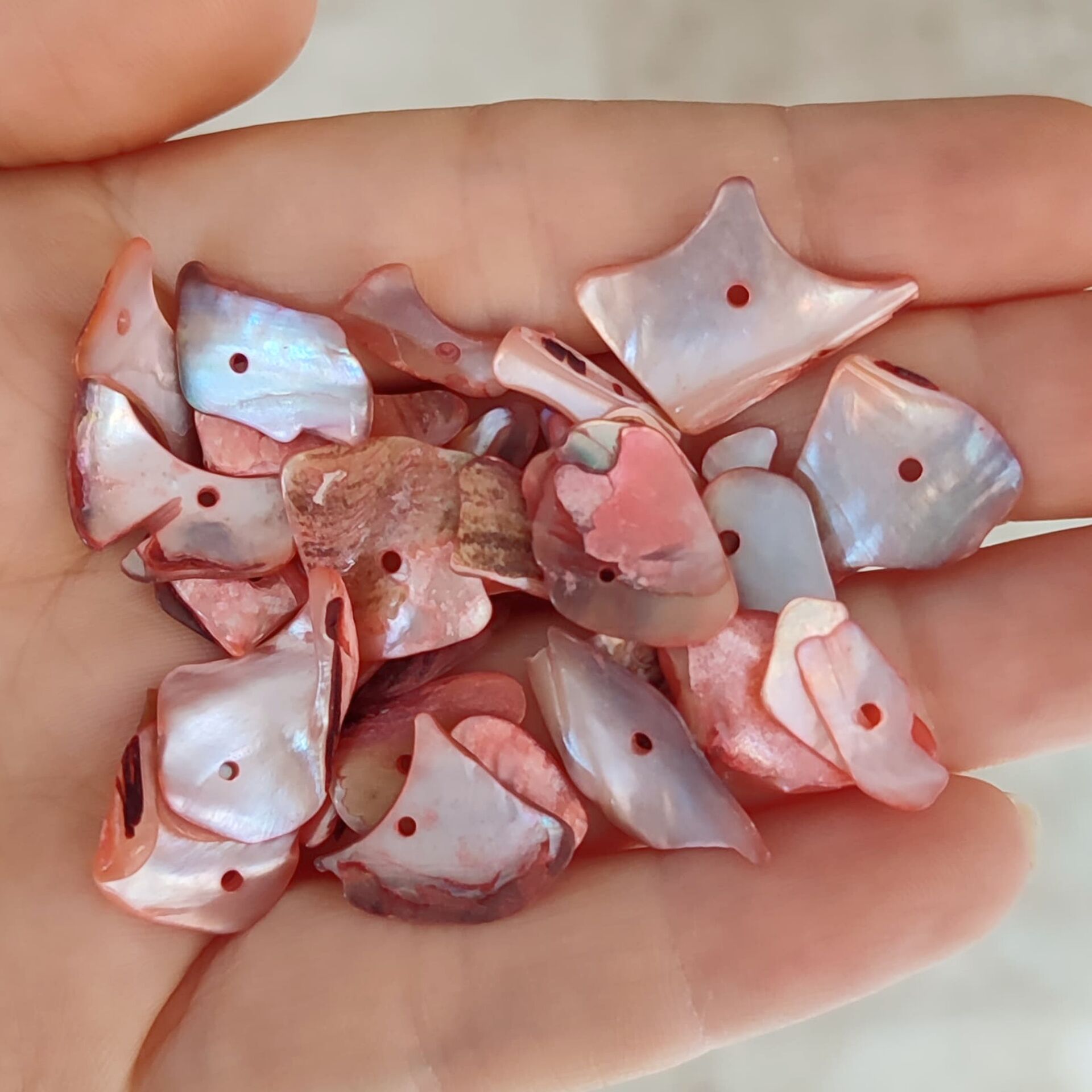 DKB-001 Kırık Deniz Kabuğu Boncuk