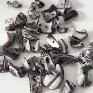 DKB-003 Kırık Deniz Kabuğu Boncuk