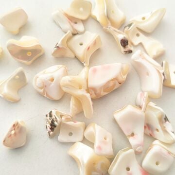 DKB-008 Kırık Deniz Kabuğu Boncuk