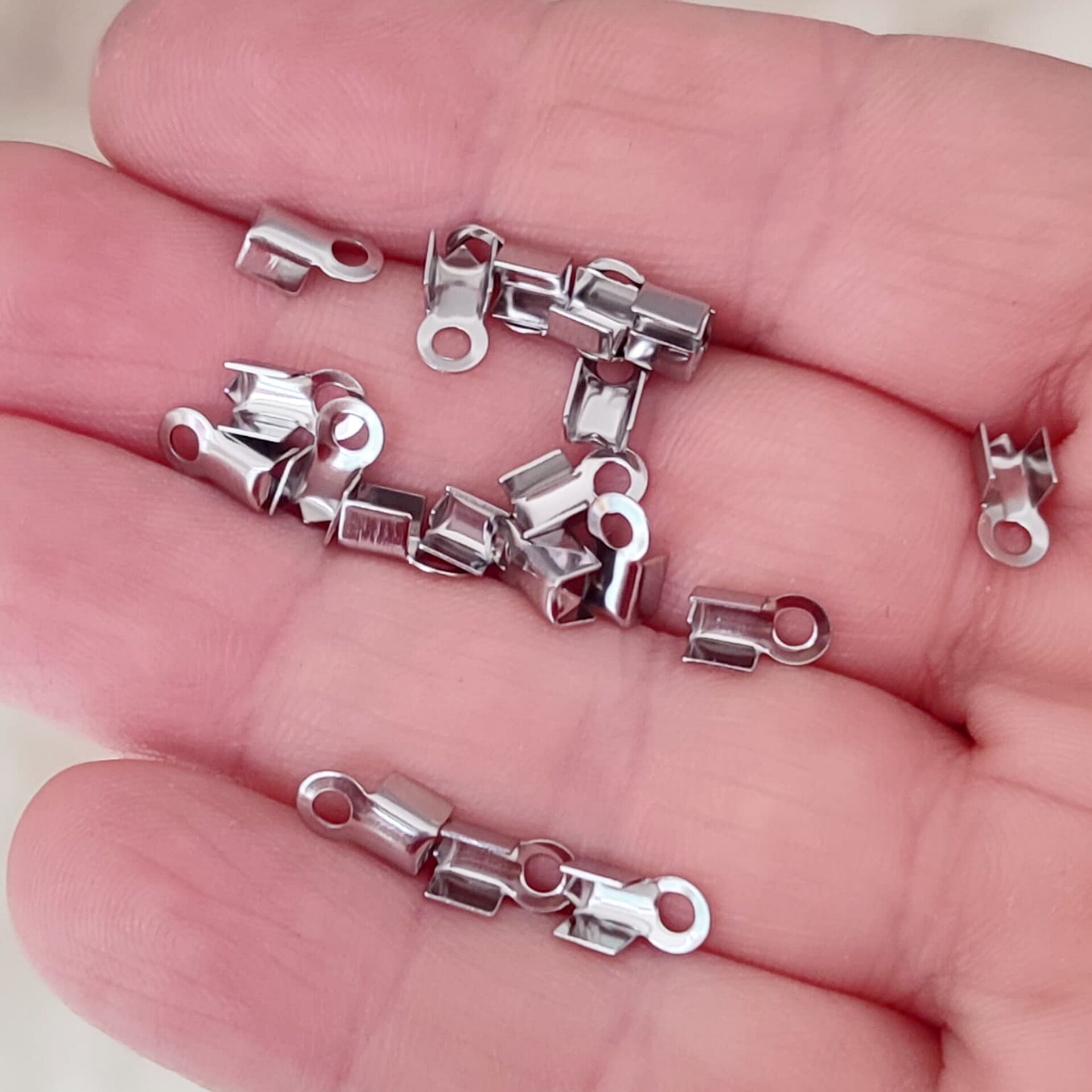 ÇLA-86 A Kalite Gümüş Renk 316L Çelik Deri Kapama 2.5 mm