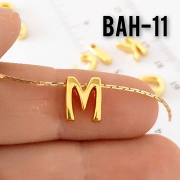 BAH-11 LAK Altın Kaplama M Harfi Boncuk