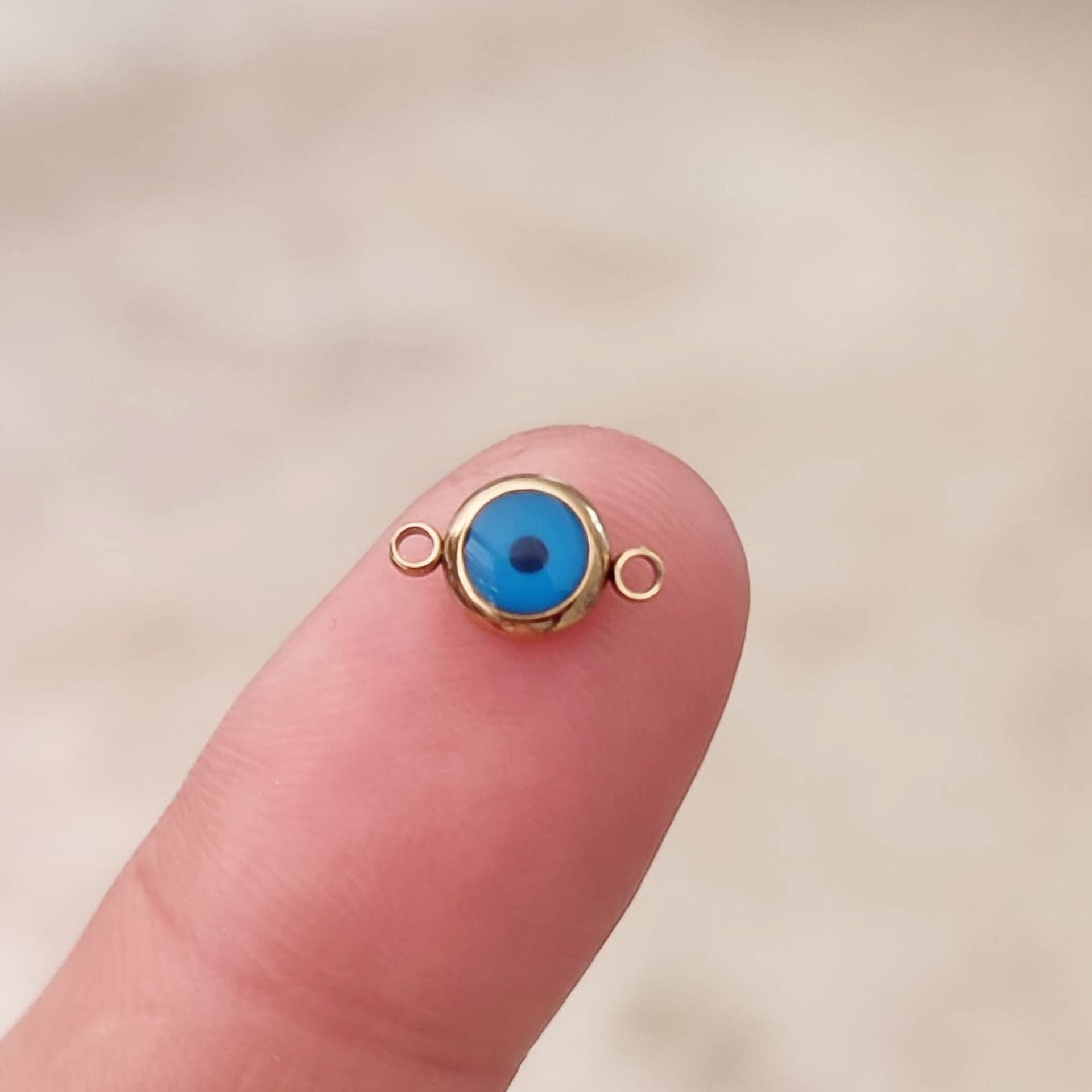 ÇLS-42 A Kalite Kaplama Altın Renk 316L Cerrahi Çelik Çift Kulp Nazar Sallantı 6 mm