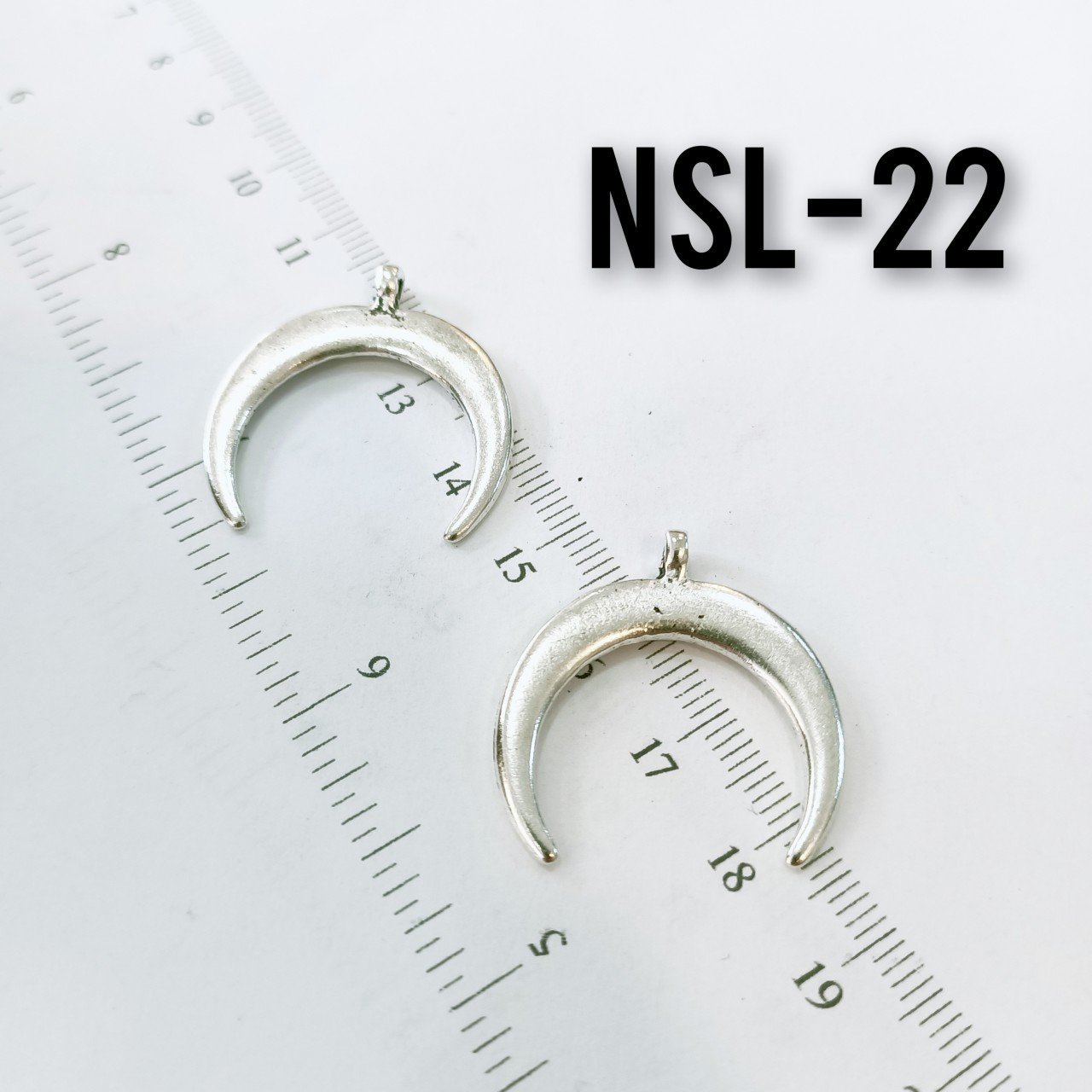 Nsl-22 Boyalı Gümüş Renk Ay Kolye Ucu