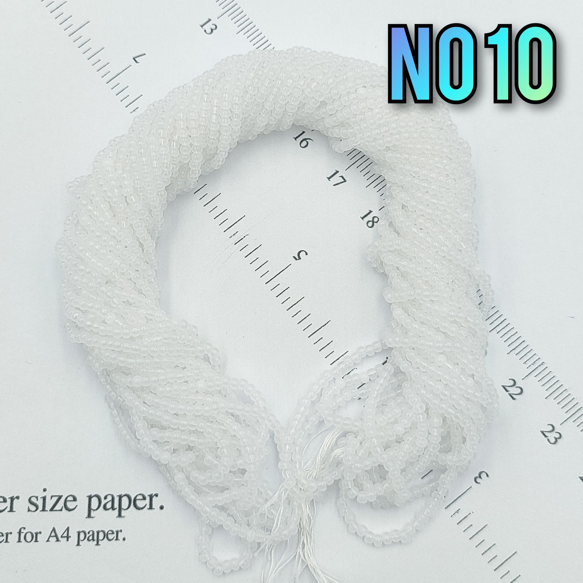 No: 010 Yarı Şeffaf Beyaz Preciosa Dizi Kum Boncuk 11/0