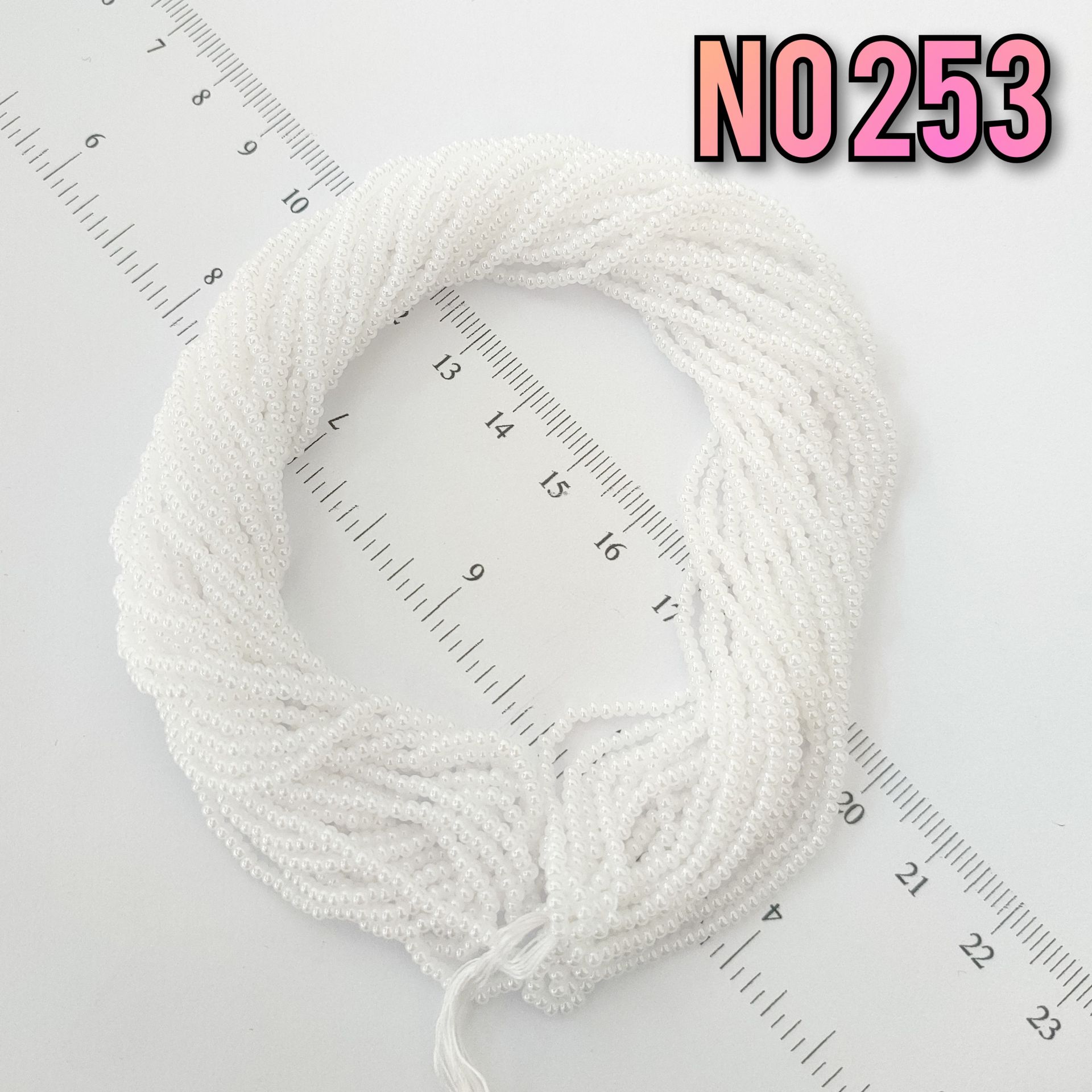 No: 253 Yarı Şeffaf Parlak Beyaz (sedefli) Preciosa Dizi Kum Boncuk 11/0