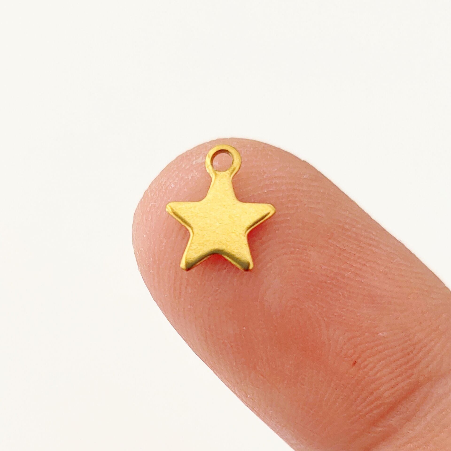 ÇLS-66 A Kalite Kaplama Altın Renk 316L Cerrahi Çelik Yıldız Pul Sallantı