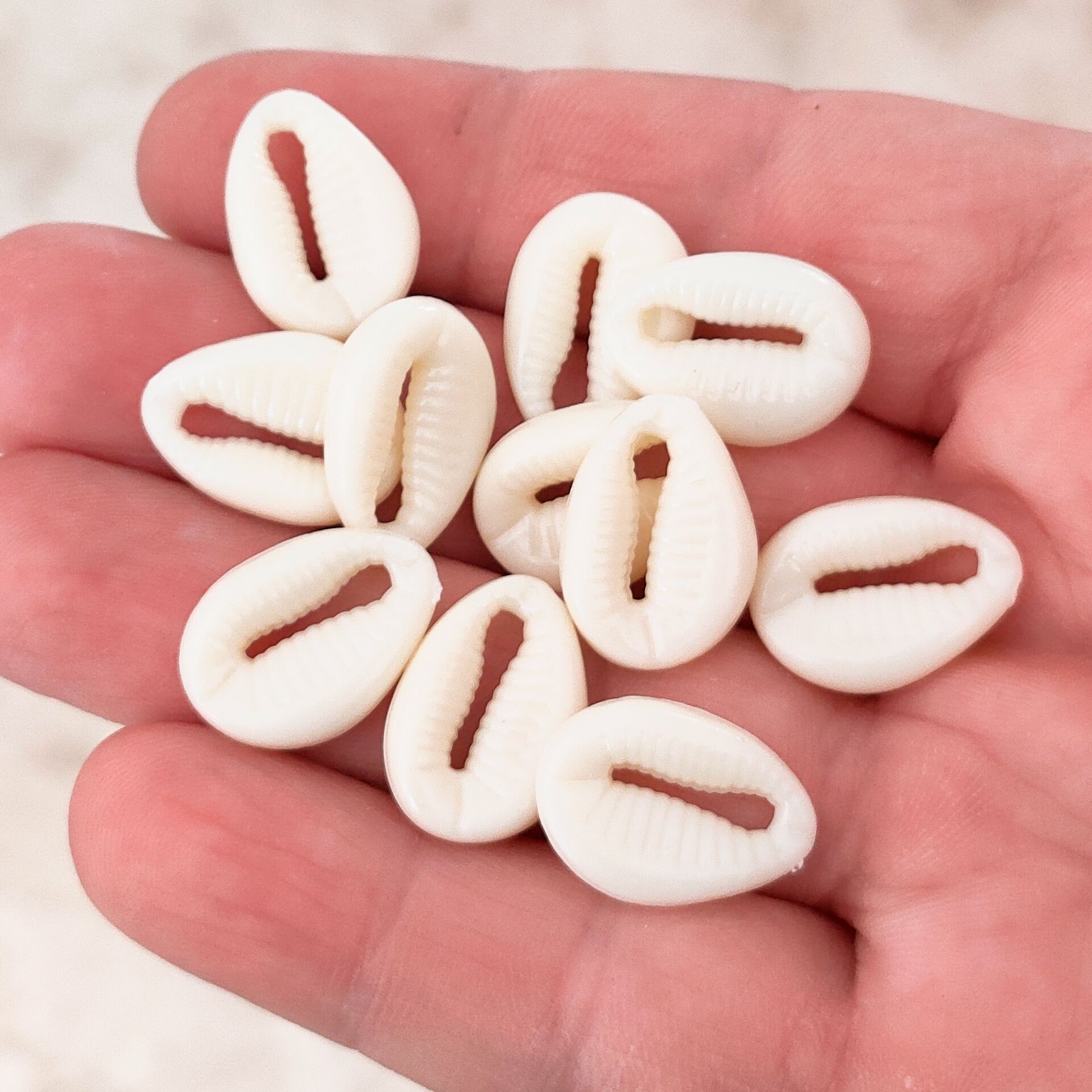 Pb-11 Krem Renk Devedişi Midye Plastik Boncuk