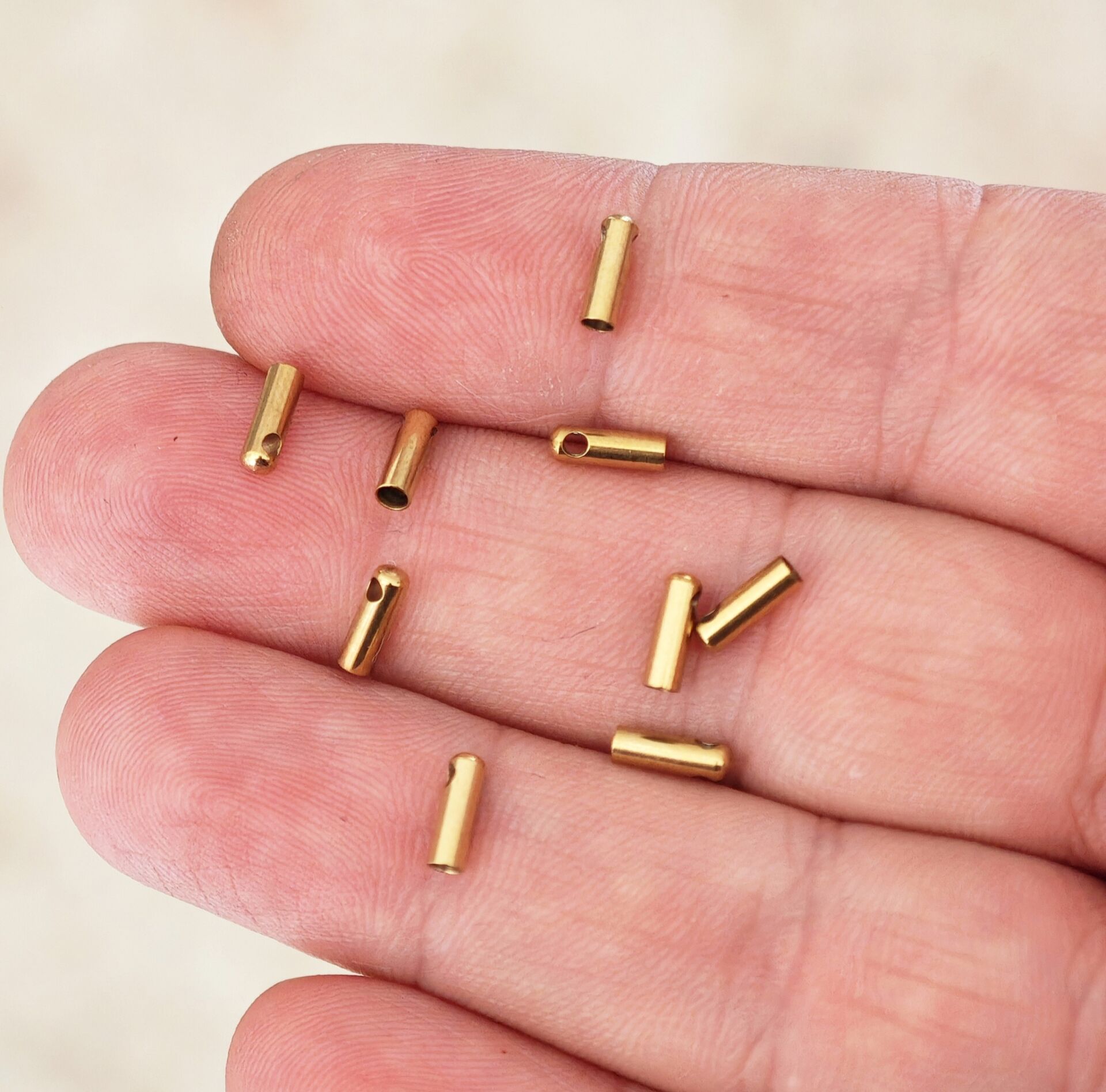 ÇLA-96 A Kalite Kaplama Altın Renk 316L Cerrahi Çelik Kapsül Kapama 1.5 mm (İç Çap)