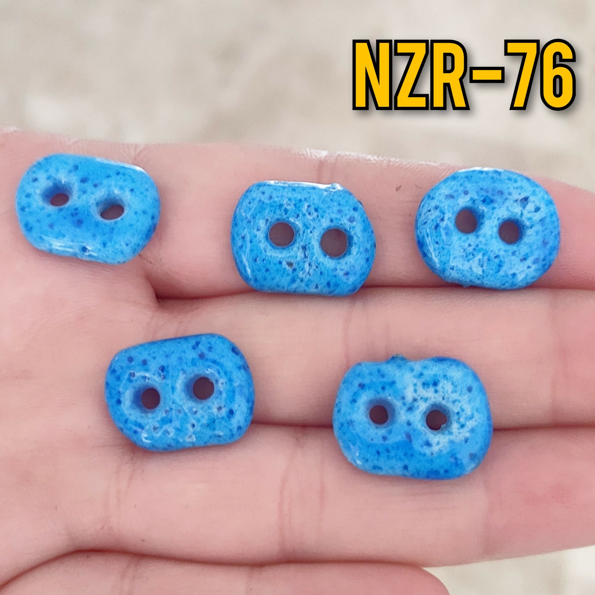 NZR-76 2 Gözlü Dikdörtgen Süryani Nazar Boncuğu 18x15x4 mm