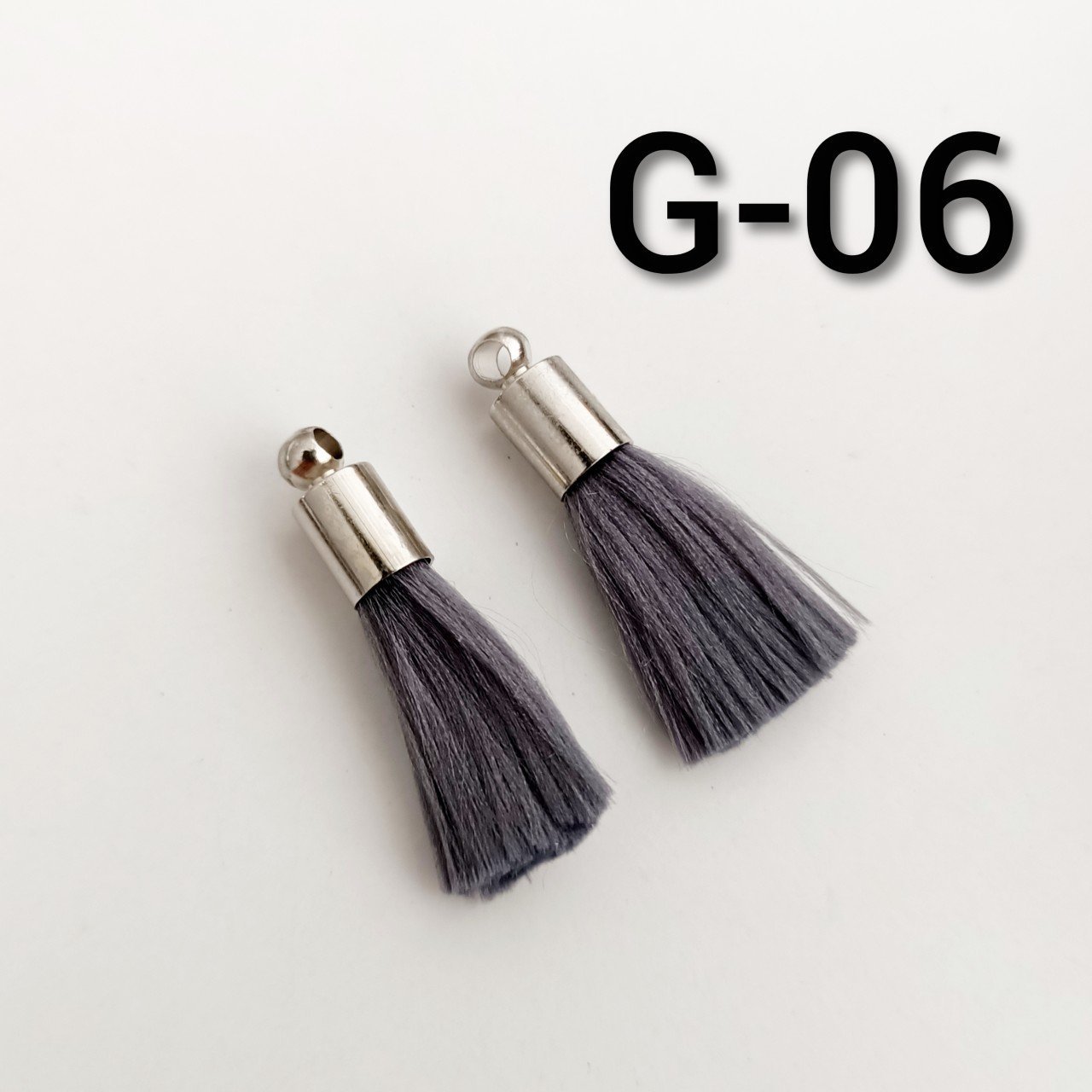 G06 Koyu Gri Miyuki Püskülü