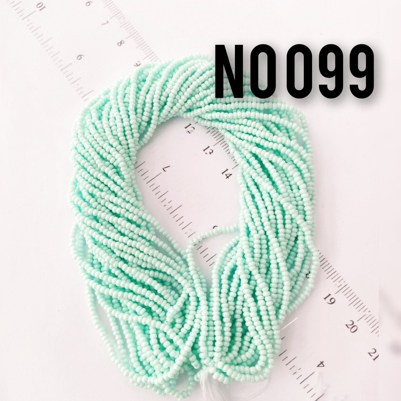 No: 099 Opak Mint Yeşil Dizi Kum Boncuk 11/0
