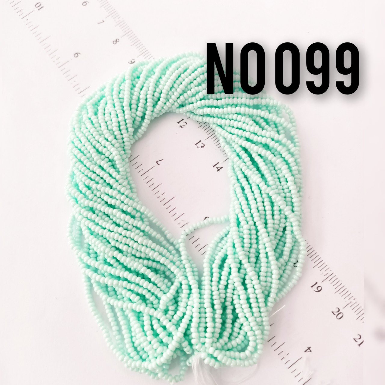 No: 099 Opak Mint Yeşil Dizi Kum Boncuk 11/0