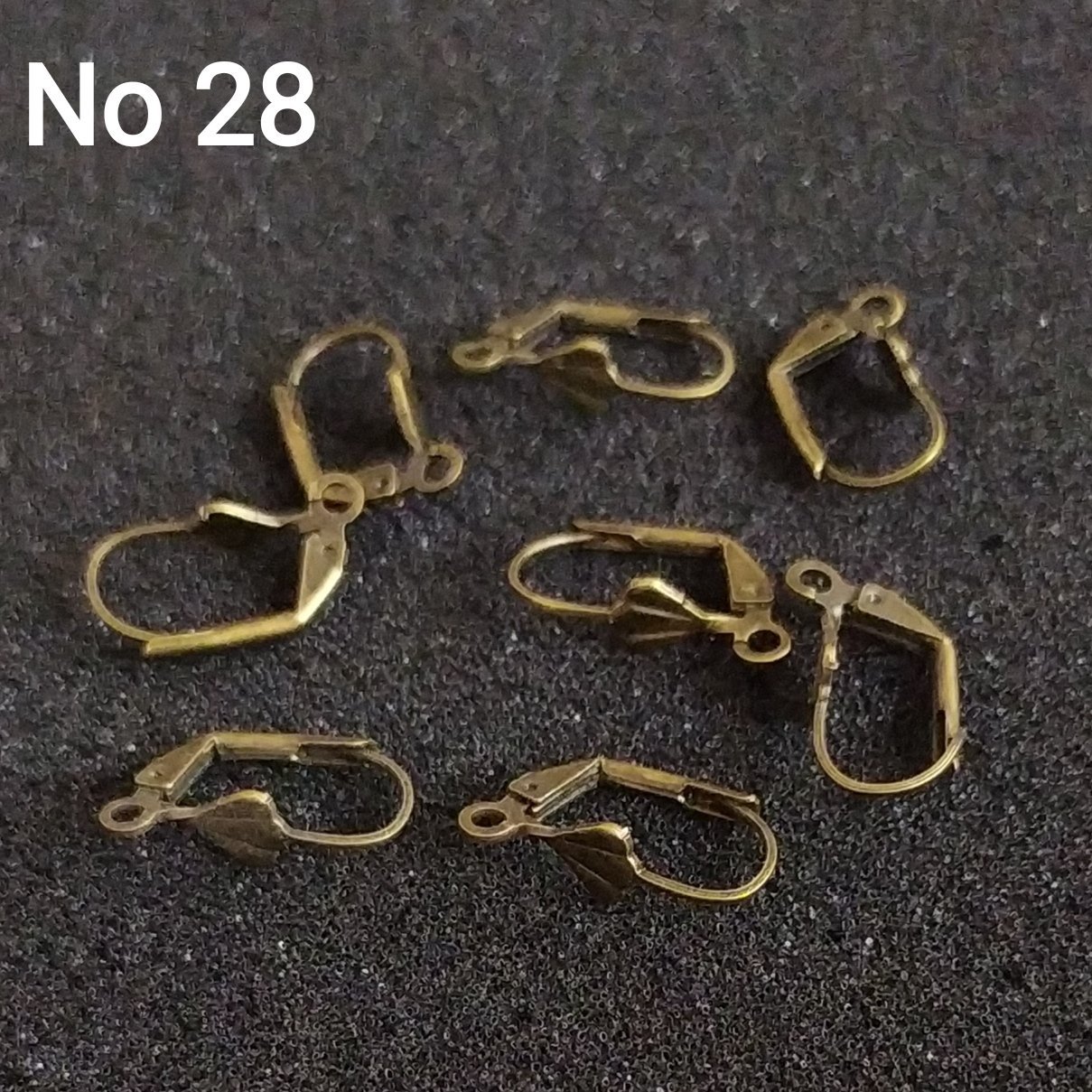 No : 28 Antik Renk Pirinç Küpe Klipsi