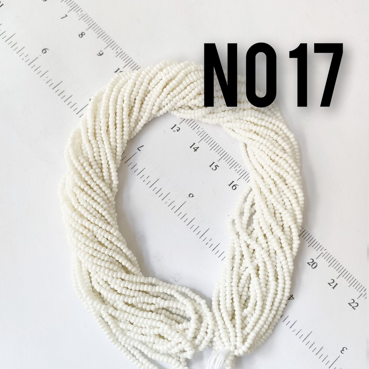 No: 017 Opak Sakız Beyazı Dizi Kum Boncuk 11/0