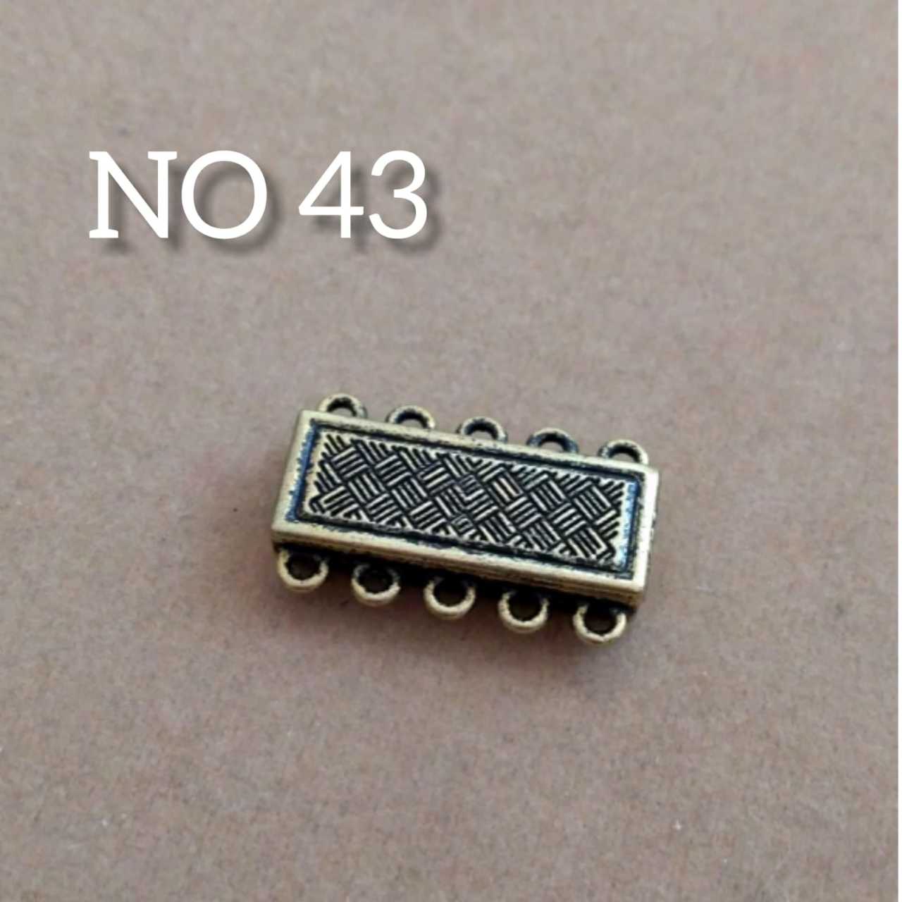 No: 43 - Beş Halkalı Antik Renk Mıknatıs Kapama