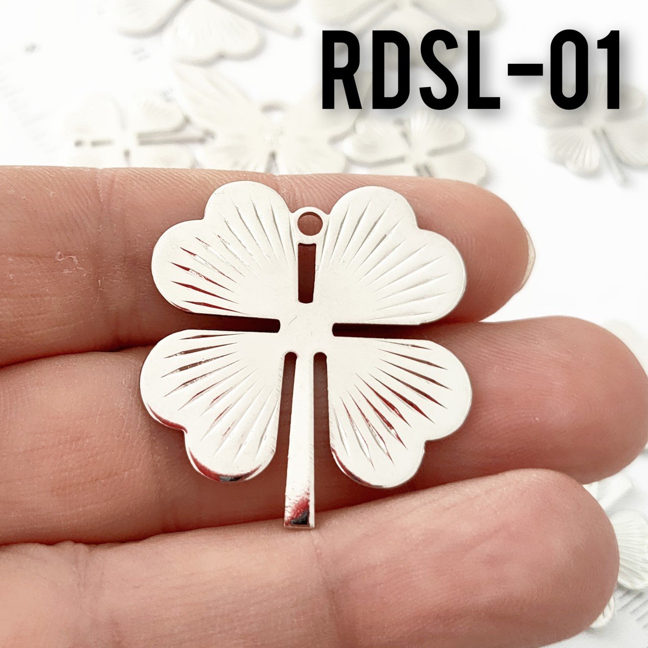 RDSL-01 Rodyum Kaplama Yonca Kolye Ucu