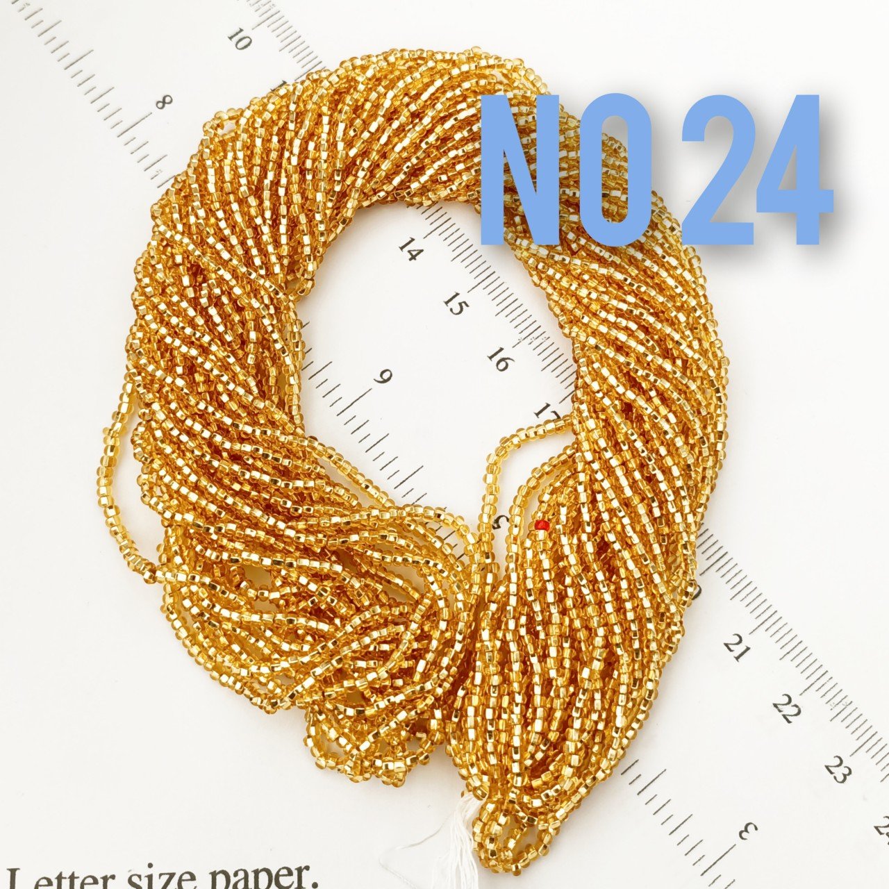 No: 024 Kare Delik Kristal Altın Preciosa Dizi Kum Boncuk 11/0