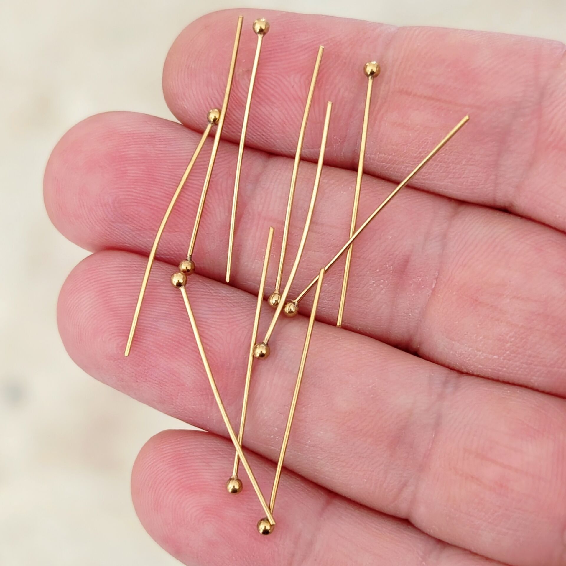 ÇLA-038 A Kalite Kaplama Altın Renk 316L Cerrahi Çelik Top Başlı Takı Çivisi 30 mm