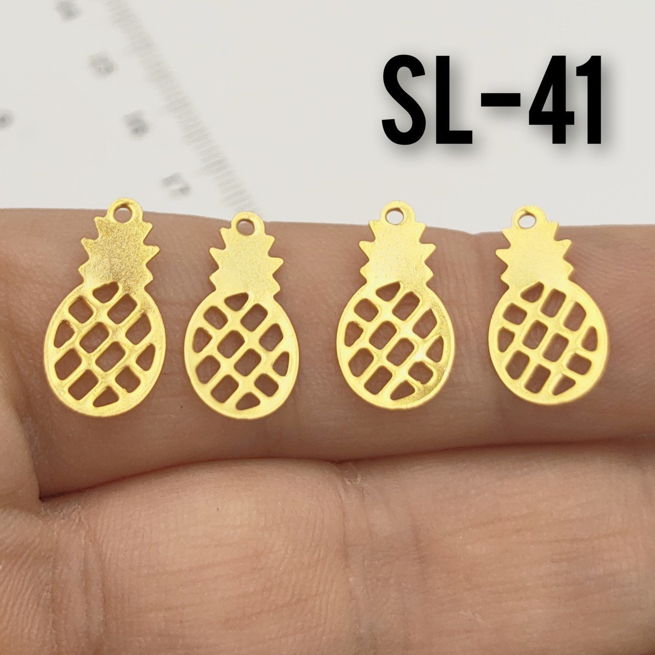 SL-41 24 Ayar Mat Altın Kaplama Ananas Sallantı