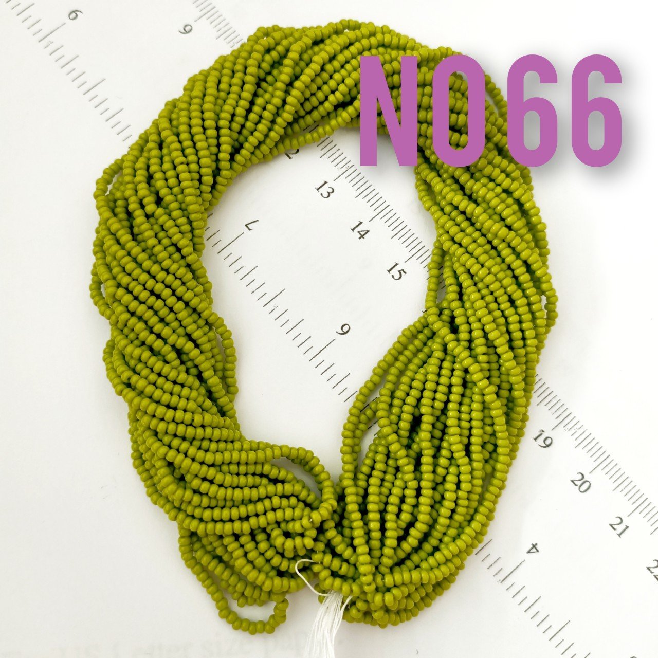 No: 066 Mat (opak) Yağ Yeşil Preciosa Dizi Kum Boncuk 11/0