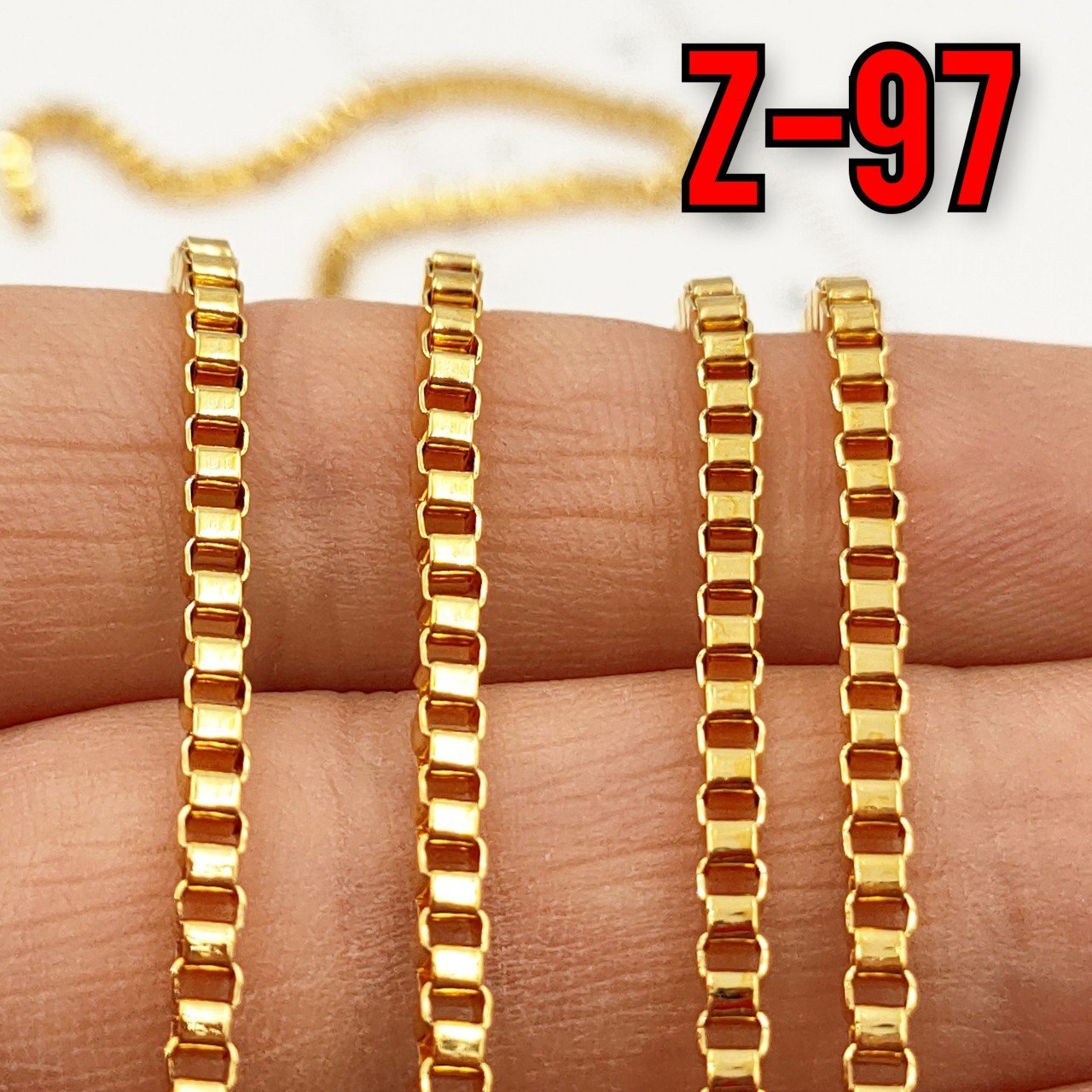 No : 097 24 Ayar Altın Kaplama Kare Box Zincir 2.4 mm
