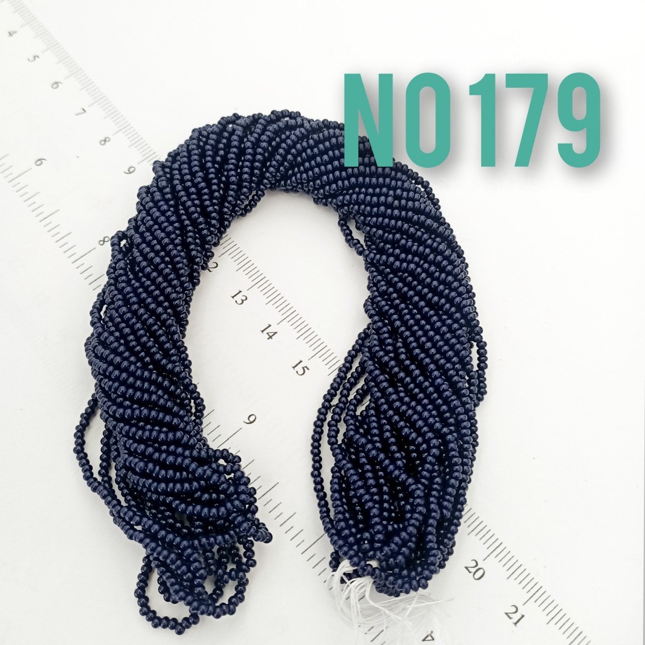 No: 179 Opak Lacivert Preciosa Dizi Kum Boncuk 11/0