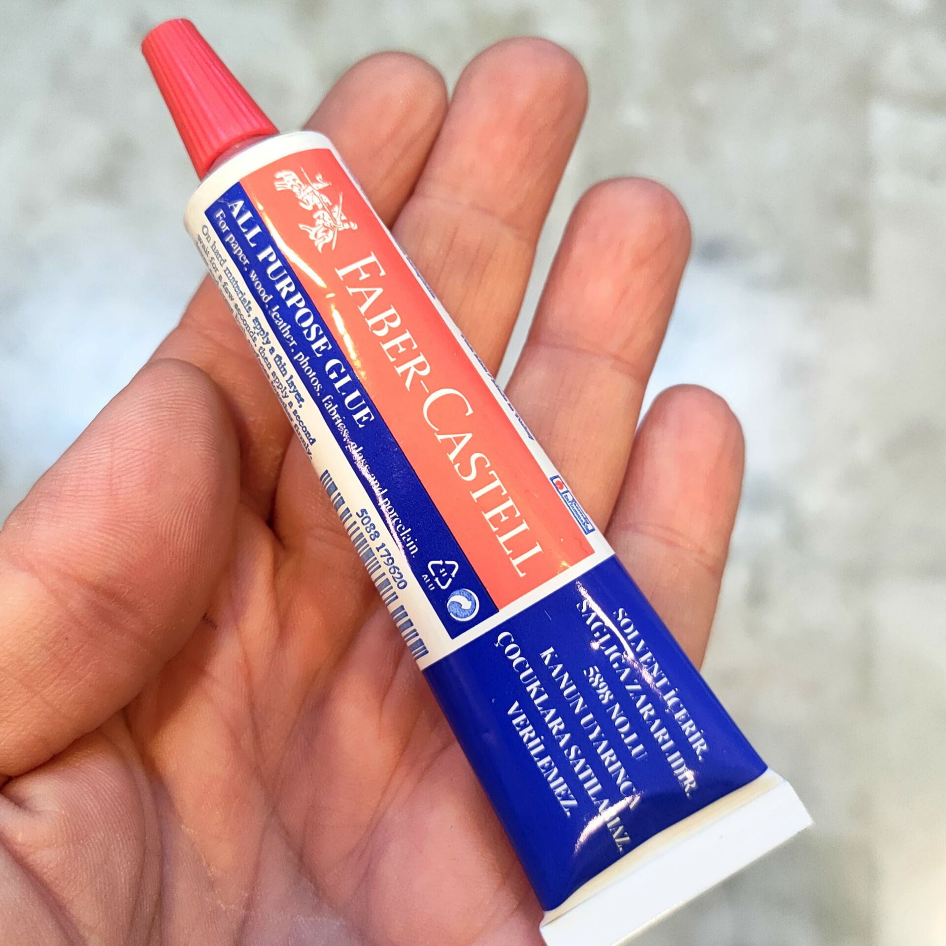 Faber-Castell Çok Amaçlı Sıvı Yapıştırıcı 20 ml.