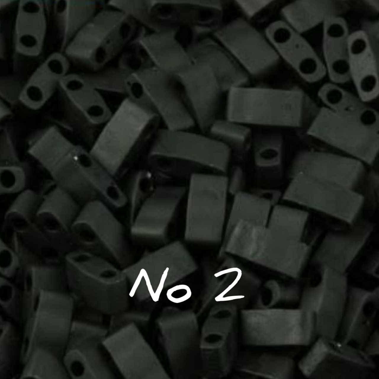 NO:02 Miyuki Half-Tila , Half Tila Boncuk HTL-401F  mat siyah 5 gr