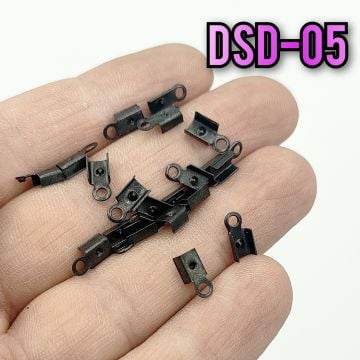 No: 05 Siyah Renk Dikdörtgen Deri Kapama 3 mm