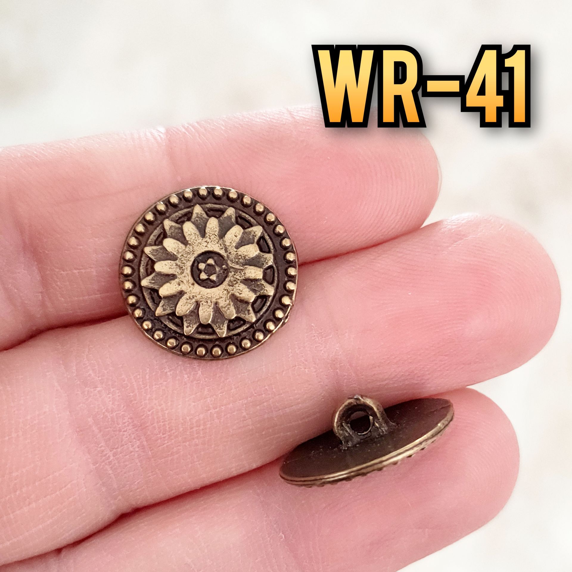 WR-41 Antik Renk Çiçek Desenli Desenli Wrap Düğmesi 17 mm