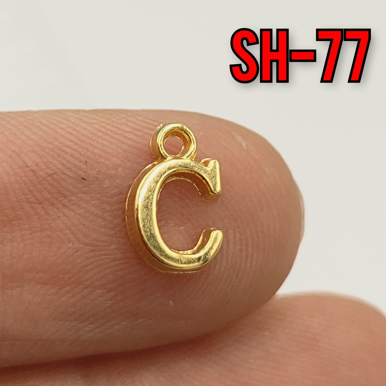 SH-77 24 Ayar Altın Kaplama C Harf Sallantı