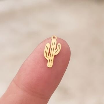 ÇLS-31 A Kalite Kaplama Altın Renk 316L Cerrahi Çelik Mini Kaktüs Sallantı