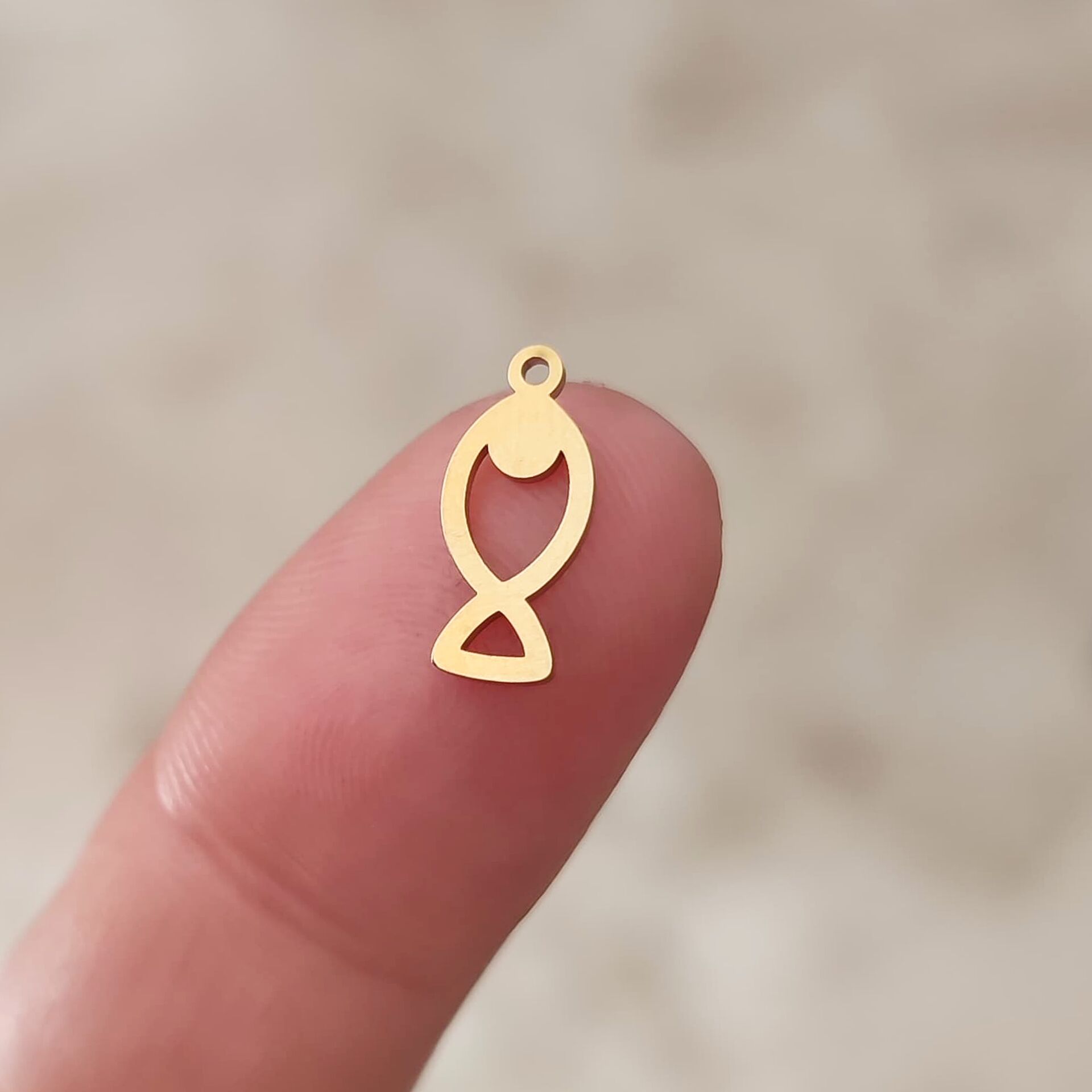 ÇLS-33 A Kalite Kaplama Altın Renk 316L Cerrahi Çelik Mini Balık Sallantı