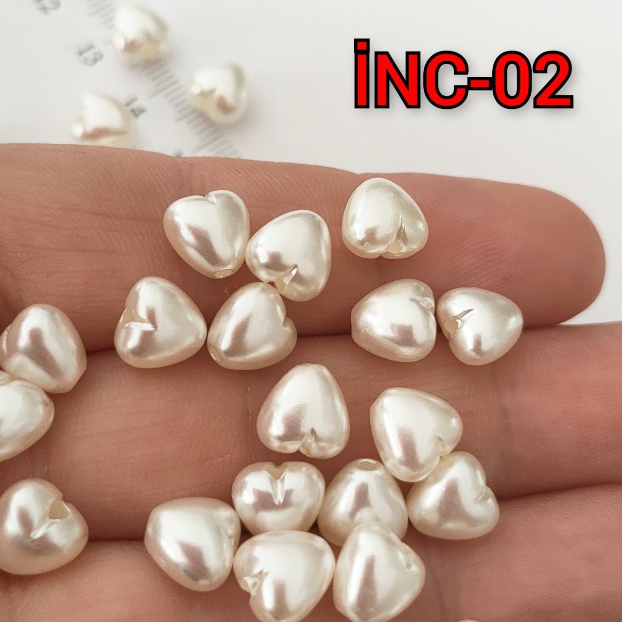 İNC-02 Krem Renk Kalp İnci 8 mm
